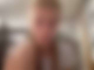 SeasonLabreck's Live Sex Cam Show