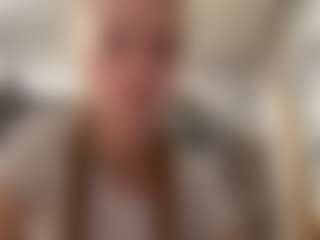 SeasonLabreck's Live Sex Cam Show