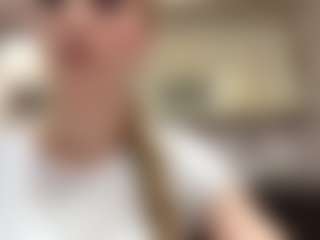Live cam show with SeasonLabreck - Curly on Camversity