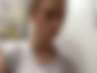 Live cam show with SeasonLabreck - Blue Eyes on nudelive.tv
