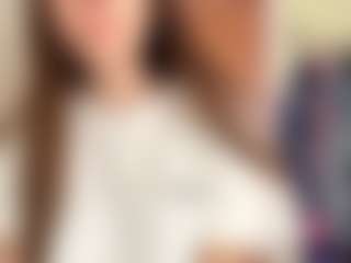 Live cam show with TonyaDellaratta - Shower on StripNow