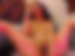 Live cam show with Zafira-Cass - Teen (18+) on Dolls Live