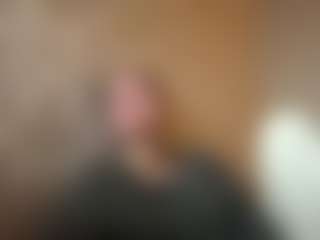 Live cam show with Niky - Interactivetoy Granny on luckytryst.com