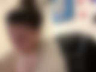 Live cam show with Niky - Smoking on crypto-cams