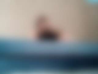 Live cam show with Eliza - Flashing on Camsoda
