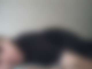 Live cam show with Eliza - Smoking on Camming Site