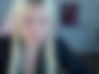 Live cam show with Catherine-Everly1 - Doggy on Camiplay Live