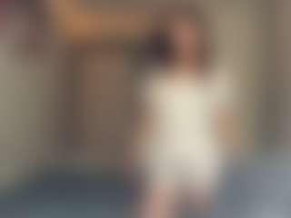 Live cam show with ChristiaQuastad - Lush Brown Hair on Latina Girls