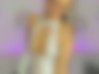 Live cam show with Danessacronin - New Brown Eyes on TeamSkeetLive