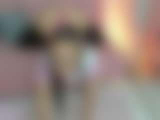Spettacolo in cam dal vivo con Danessacronin - Brown Hair Petite su Camsoda