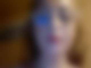 ElssaDaisy's Live Sex Cam Show