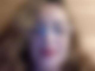 ElssaDaisy's Live Sex Cam Show