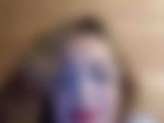 ElssaDaisy's Live Sex Cam Show