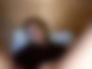 ElssaDaisy's Live Sex Cam Show