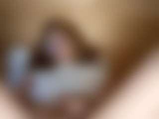 ElssaDaisy's Live Sex Cam Show