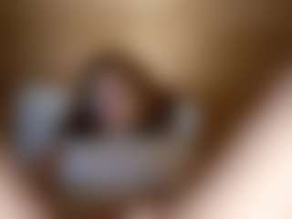 ElssaDaisy's Live Sex Cam Show