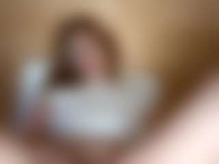 Live cam show with ElssaDaisy - Tease on Camsoda