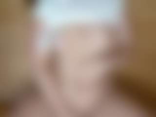 ElssaDaisy's Live Sex Cam Show