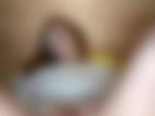 ElssaDaisy's Live Sex Cam Show