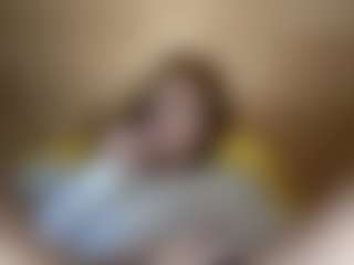 ElssaDaisy's Live Sex Cam Show
