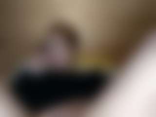 ElssaDaisy's Live Sex Cam Show