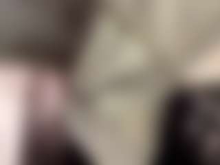 Live-Cam-Show mit Mia - Striptease Granny auf Camsoda