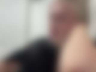 Live cam show with Alysa - Interactive on Free Soda