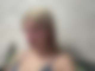 Live cam show with Lily - Nipple Piercings on Mixed Magazine Live