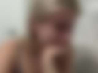 Live cam show with Lily - Blue Eyes on Camiplay Live
