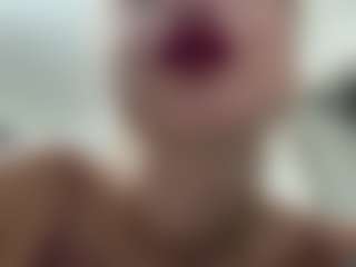 Live cam show with Lily - Genital Piercings on Soda Cam