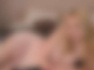Live cam show with Jane-Hall - Blonde Hair Petite on liverealitysex.com