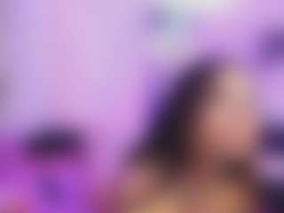 LuxeLina's Live Sex Cam Show
