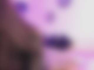 LuxeLina's Live Sex Cam Show