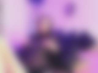 LuxeLina's Live Sex Cam Show