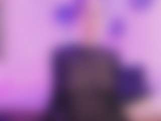 LuxeLina's Live Sex Cam Show