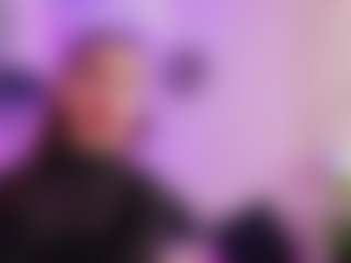 LuxeLina's Live Sex Cam Show