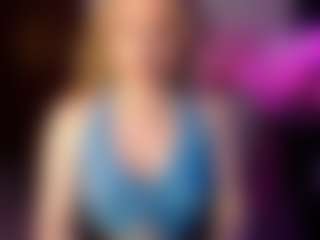 Live cam show with MissBlossomm - Oil on hrnylive.com