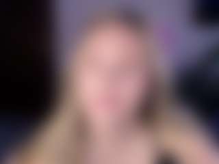 Live cam show with MissBlossomm - Big Nipples on AdultVida.com