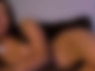 Live cam show with Asretia - Shaved Pussy on WildCum