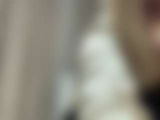 Spettacolo in cam dal vivo con Rina - New Ebony su Camsoda