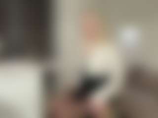 Live cam show with Rina - Arab Athletic on infinitiblacc.com
