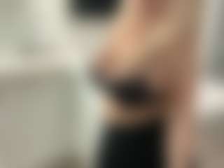 Rina's Live Sex Cam Show