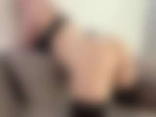 Live cam show with Rina - Striptease Teen (18+) on Camsoda