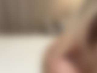Live cam show with Rina - BBW on StripNow