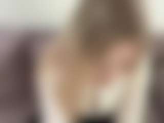 Live cam show with Rina - Smoking on parknlotfishbdy