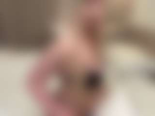 Live cam show with Rina - Athletic Young Adult on sexylive.show