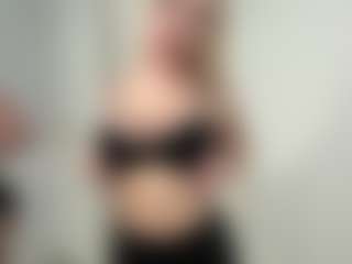 Live cam show with Rina - Bedroom on https://playwithruby.com