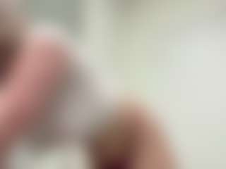 Live cam show with Rina - Athletic Bedroom on Gym Cam Girls