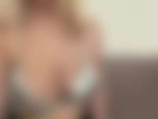 Live cam show with Rina - Cute on nudelive.tv