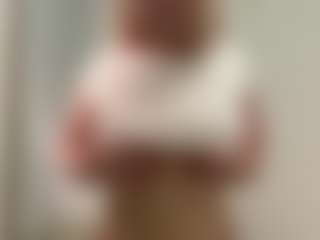 Live cam show with Rina - Big Tits on xDating